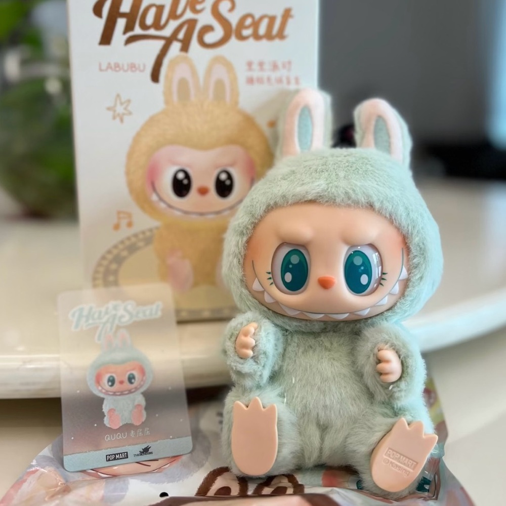 AUTHENTIC NEW Pop Mart LABUBU Have a Seat Vinyl Plush - QUQU